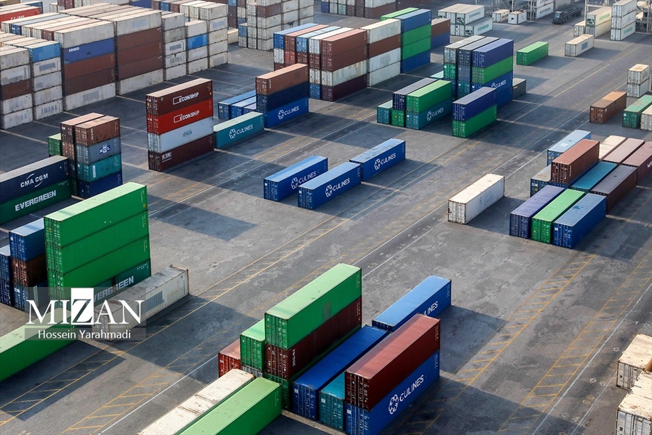 بازدید اصحاب رسانه از بندر شهید رجایی