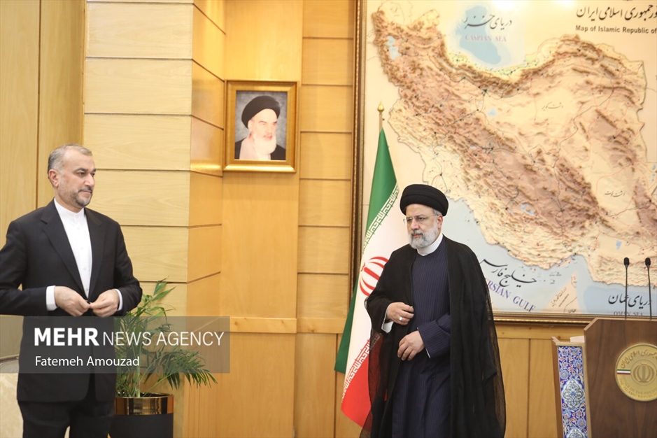 استقبال از رئیس جمهور در بازگشت از سفر به تاجیکستان و ازبکستان 