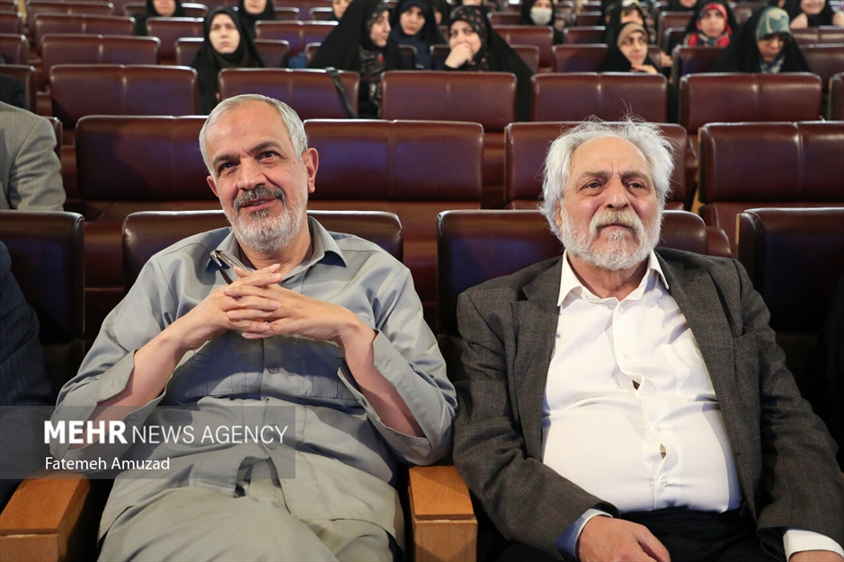 رونمایی مستند غیر رسمی