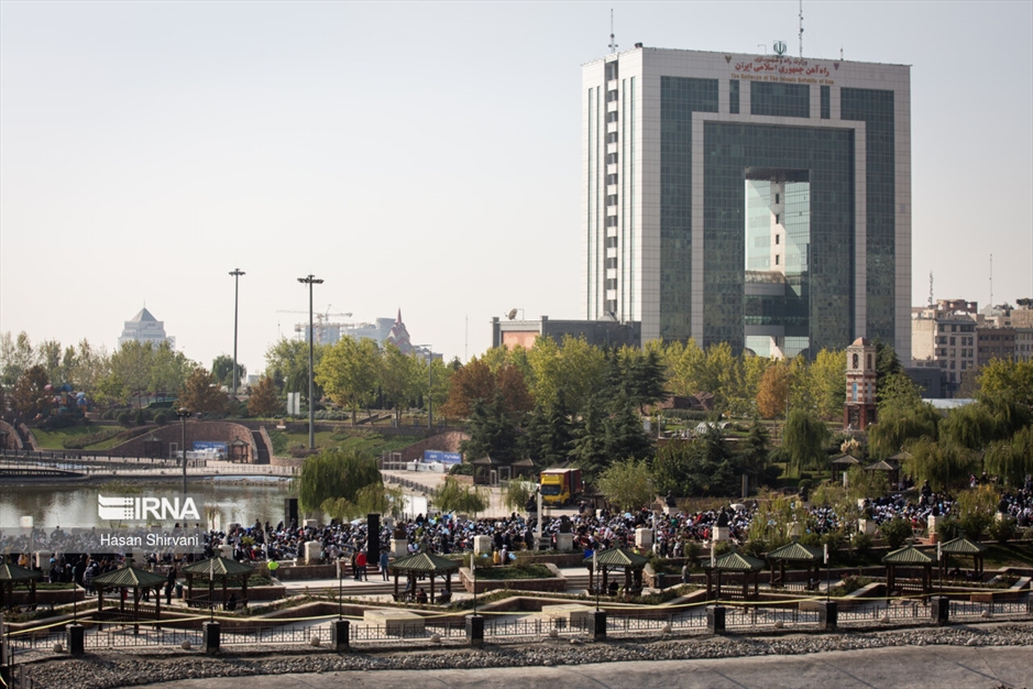  پیاده روی خانوادگی