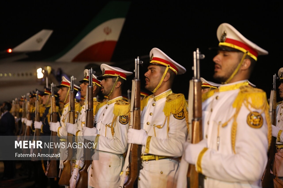 استقبال از رئیس جمهور در بازگشت از سفر به تاجیکستان و ازبکستان 