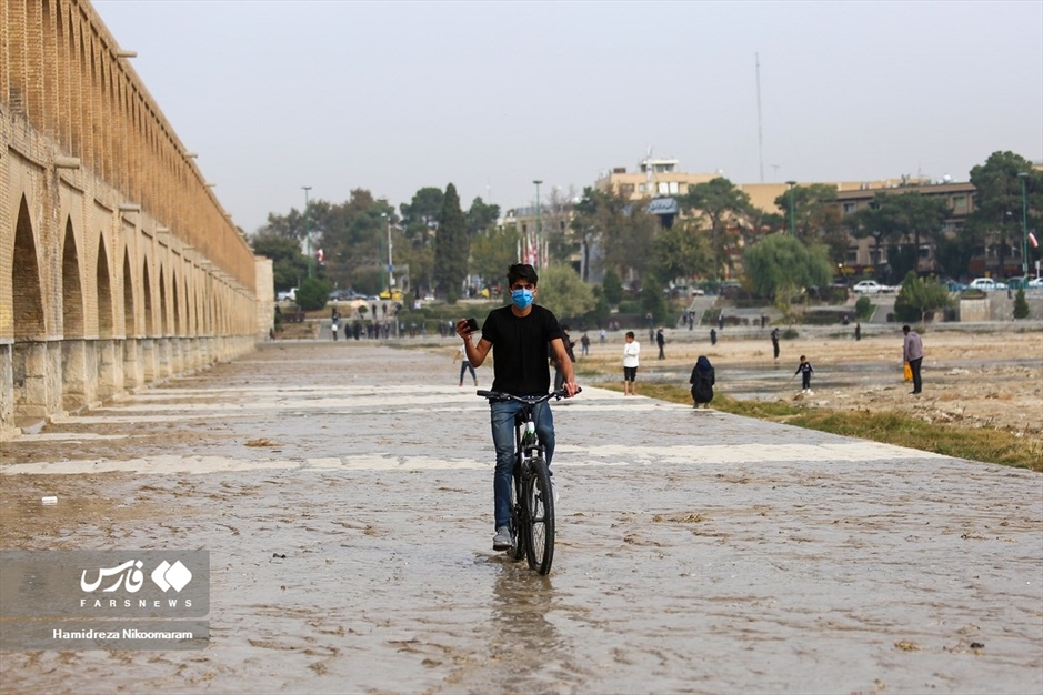 جاری شدن آب در زاینده‌رود