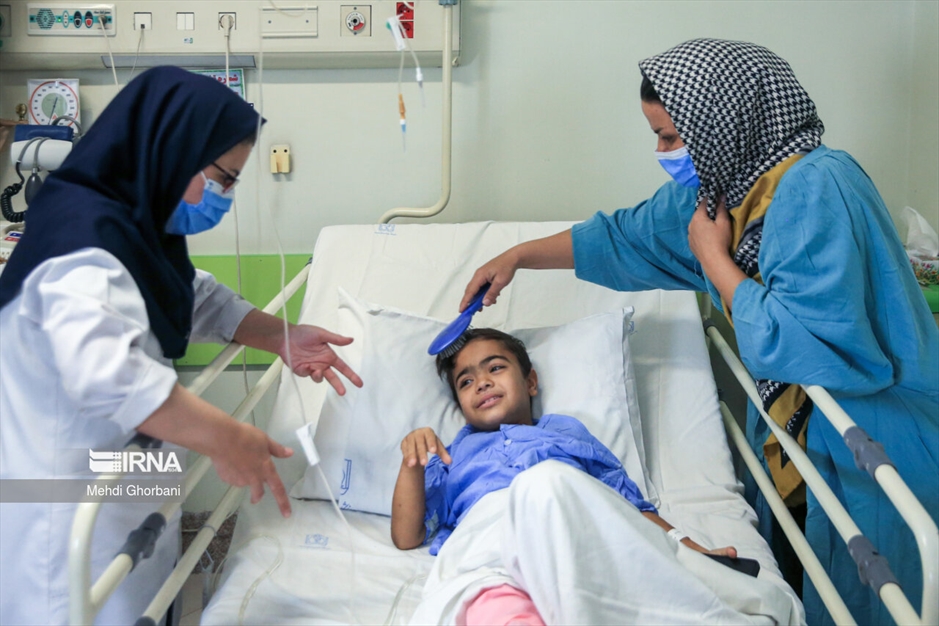 لباس سپید ایثار