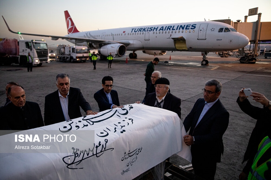 بازگشت پیکر محمدعلی اسلامی ندوشن به ایران