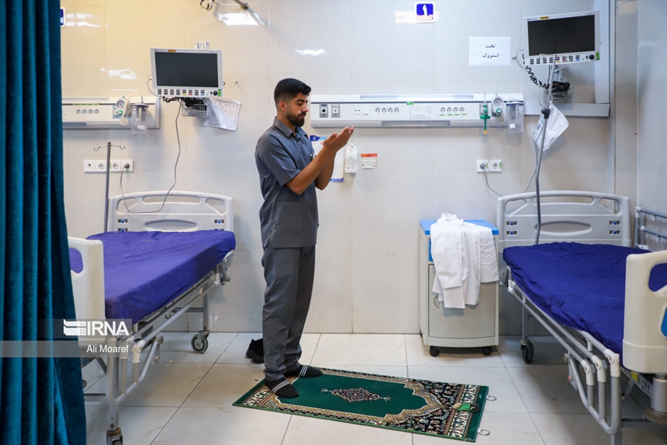 لباس سپید ایثار