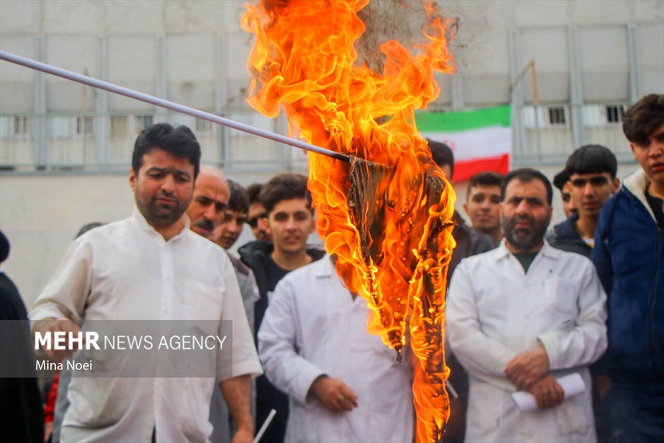 زنجیره انسانی کودکان تبریزی در حمایت از کودکان غزه