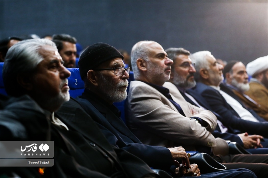 نخستین جایزه کتاب مداحان مؤلف