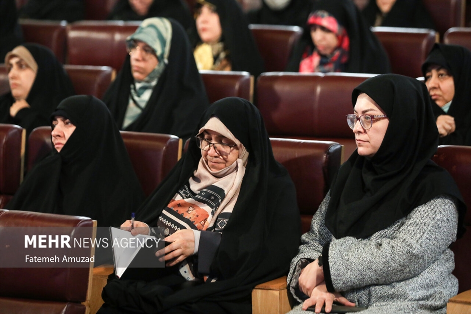 رونمایی مستند غیر رسمی