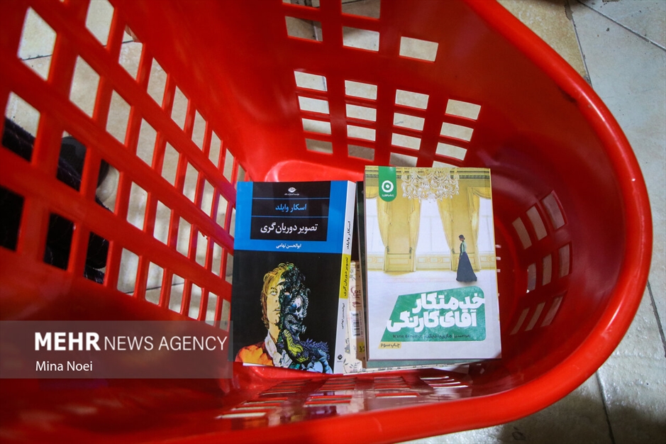 گشتی در نمایشگاه کتاب تبریز