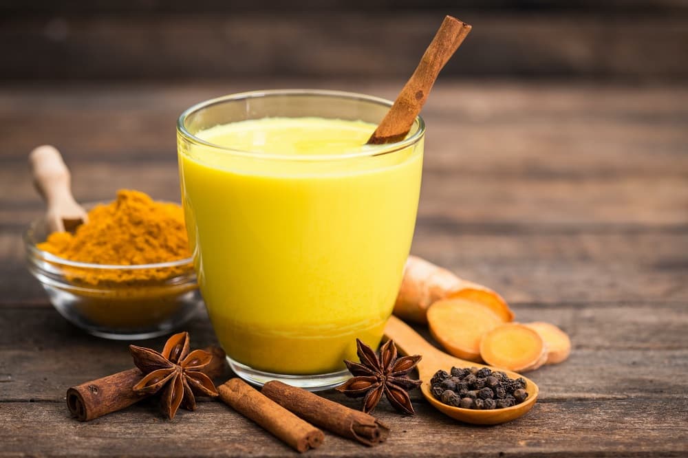 نوشیدنی ، شیر طلایی ، ایمنی بدن ، دارچین ، کاکائو ،