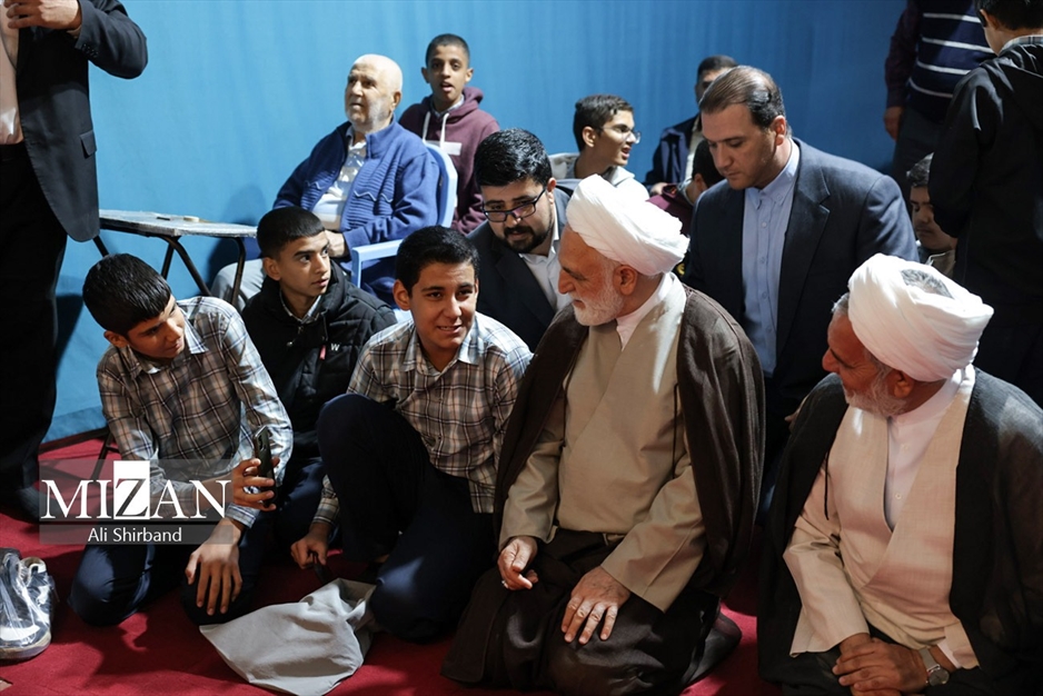 حضور رئیس قوه قضاییه در گلزار شهدای کرمان