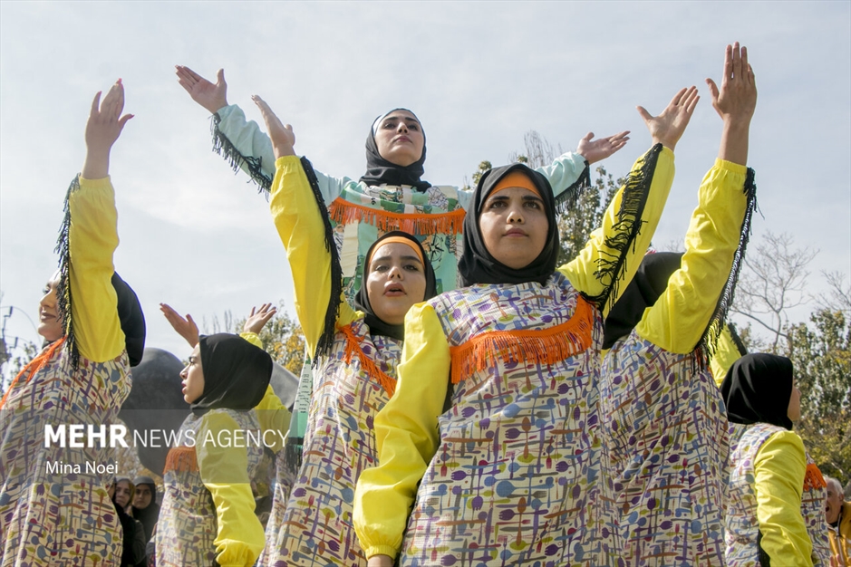 جشنواره سراسری تئاتر خیابانی تبریزیم