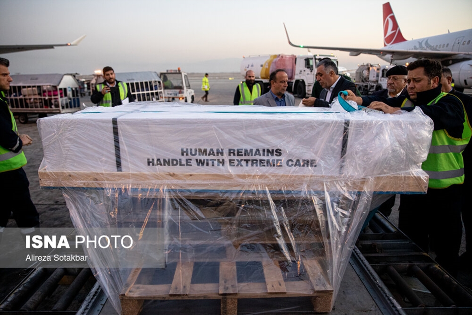 بازگشت پیکر محمدعلی اسلامی ندوشن به ایران