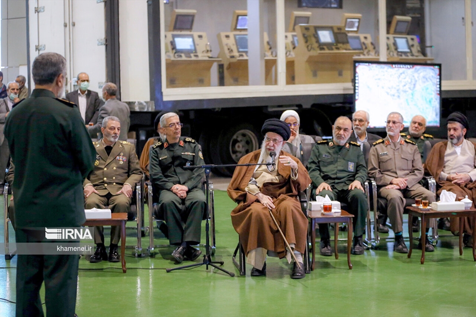 بازدید فرمانده کل قوا از نمایشگاه دستاوردهای هوافضای سپاه