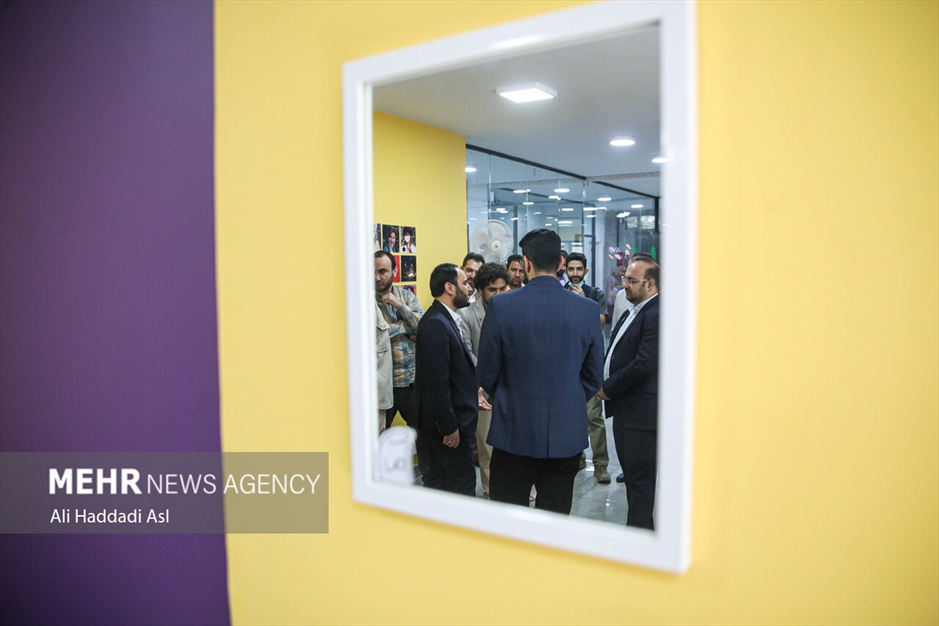 بازدید سخنگوی دولت از موسسه تبیان