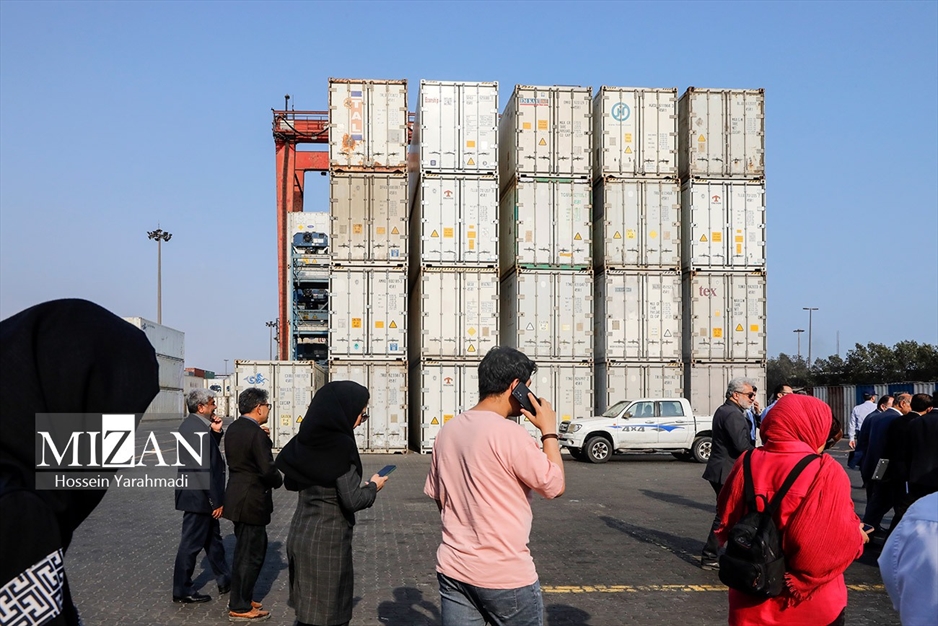 بازدید اصحاب رسانه از بندر شهید رجایی