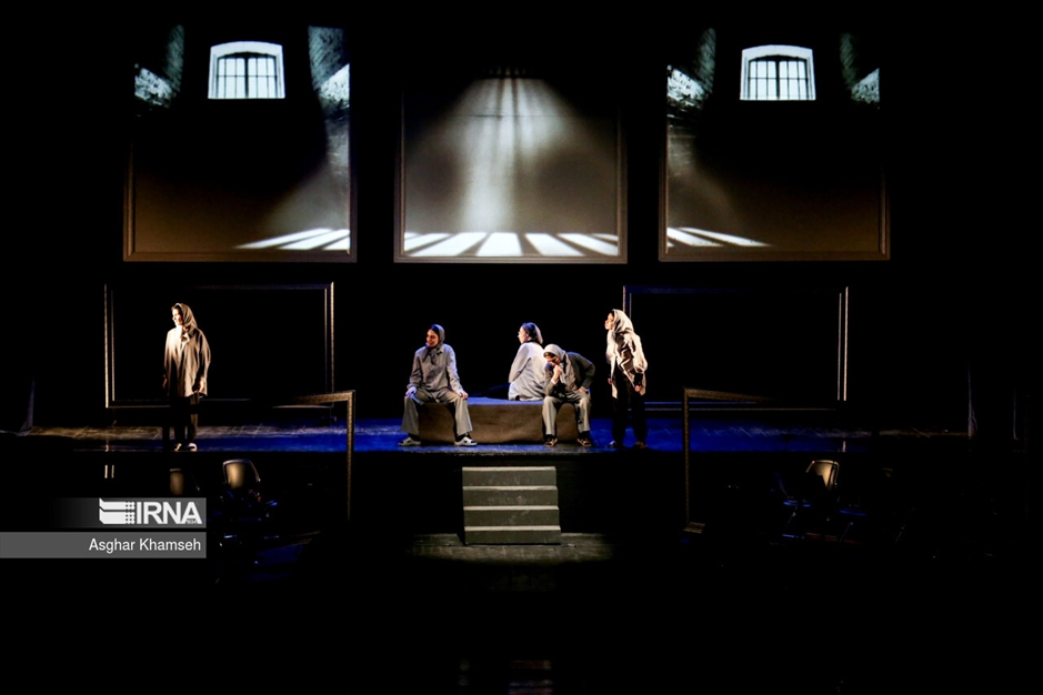 کنسرت نمایش « قصه ترانه های ماندگار»