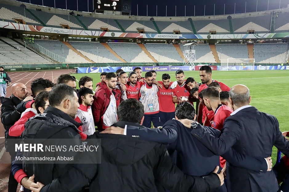 دیدار تیم های فوتبال نساجی مازندران و نوبهار ازبکستان