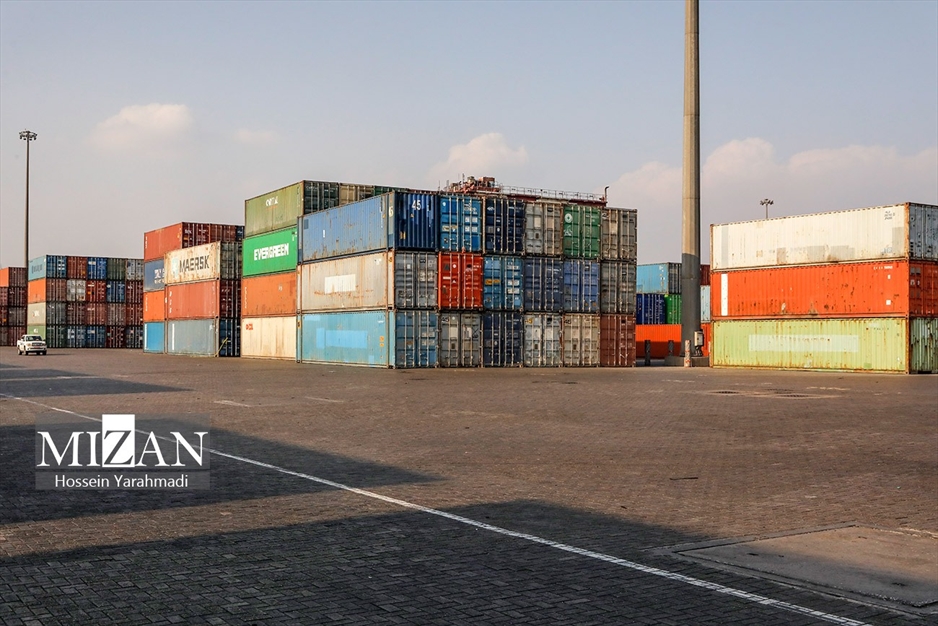 بازدید اصحاب رسانه از بندر شهید رجایی