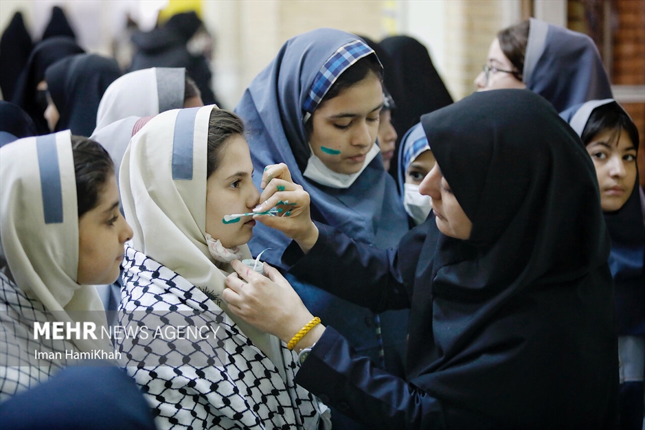 همایش بزرگ سروهای کوچک