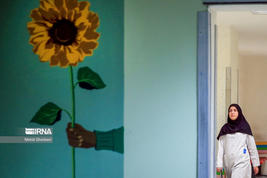 لباس سپید ایثار