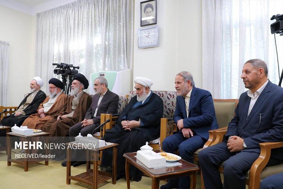 دیدار فقها و حقوقدانان شورای نگهبان با رهبر معظم انقلاب