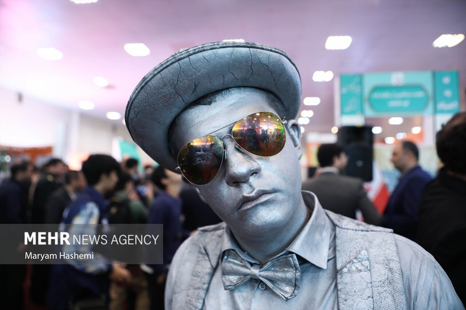 افتتاحیه نمایشگاه عمومی یاریگران زندگی