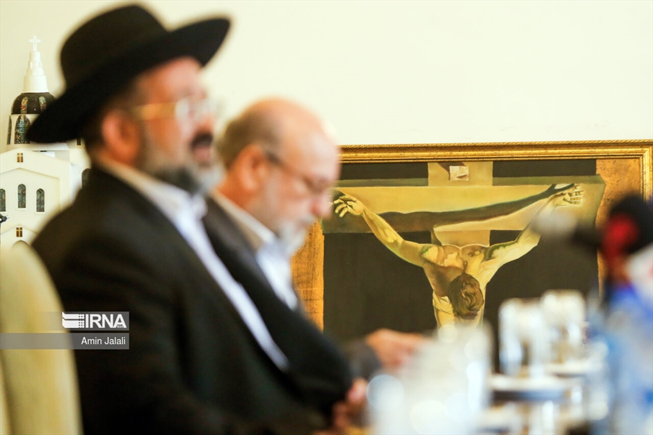 نشست خبری رهبران اقلیت‌های دینی