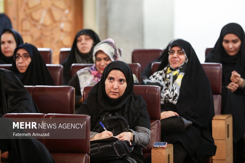 رونمایی مستند غیر رسمی