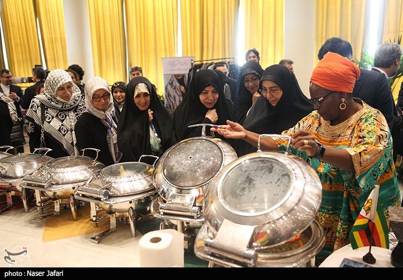 افتتاحیه بازارچه خیریه انجمن دیپلماتیک بانوان