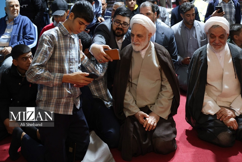 حضور رئیس قوه قضاییه در گلزار شهدای کرمان