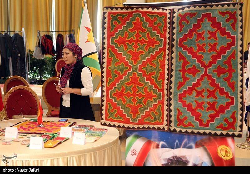 افتتاحیه بازارچه خیریه انجمن دیپلماتیک بانوان