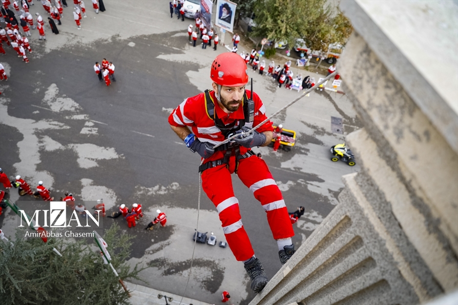 مراسم تجهیز مراکز عملیاتی شعب جمعیت هلال احمر استان تهران