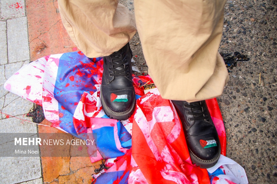 زنجیره انسانی کودکان تبریزی در حمایت از کودکان غزه