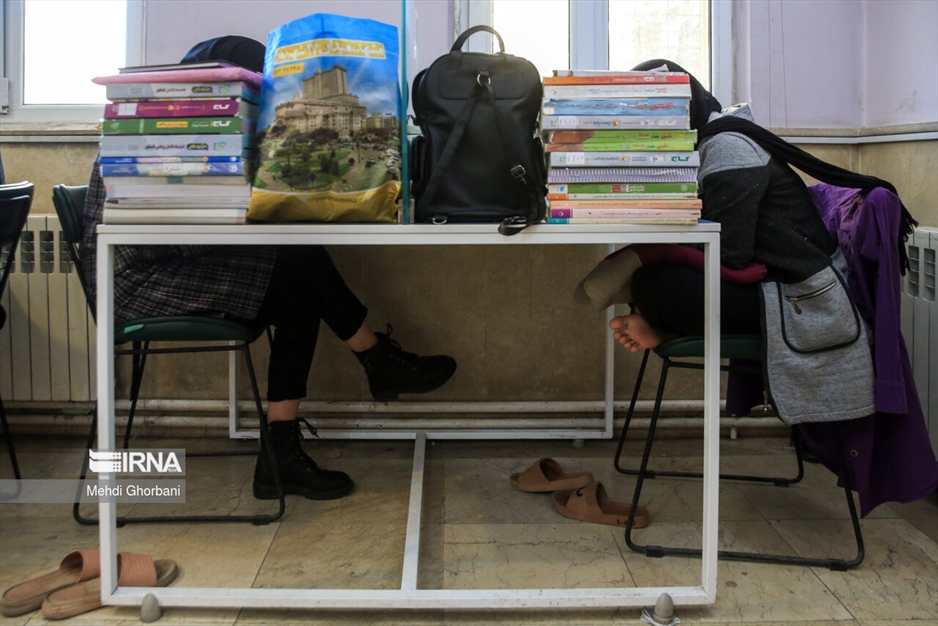 کتاب و کتاب خوانی