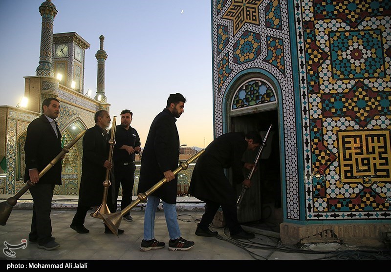 حال و هوای حرم مطهر حضرت معصومه سلام‌الله‌علیها در شب میلاد حضرت زینب سلام‌الله‌علیها