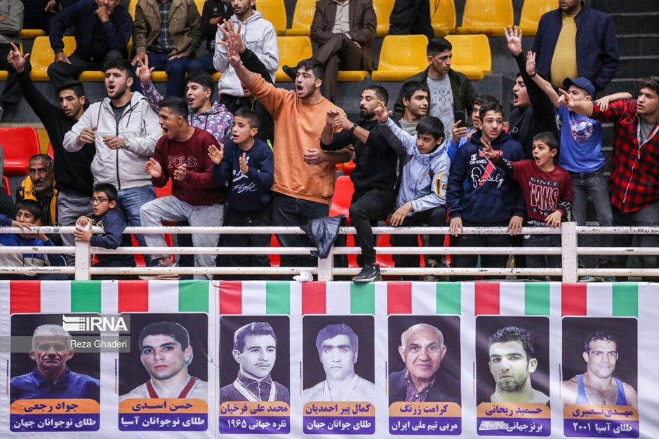 مسابقات کشتی فرنگی جوانان