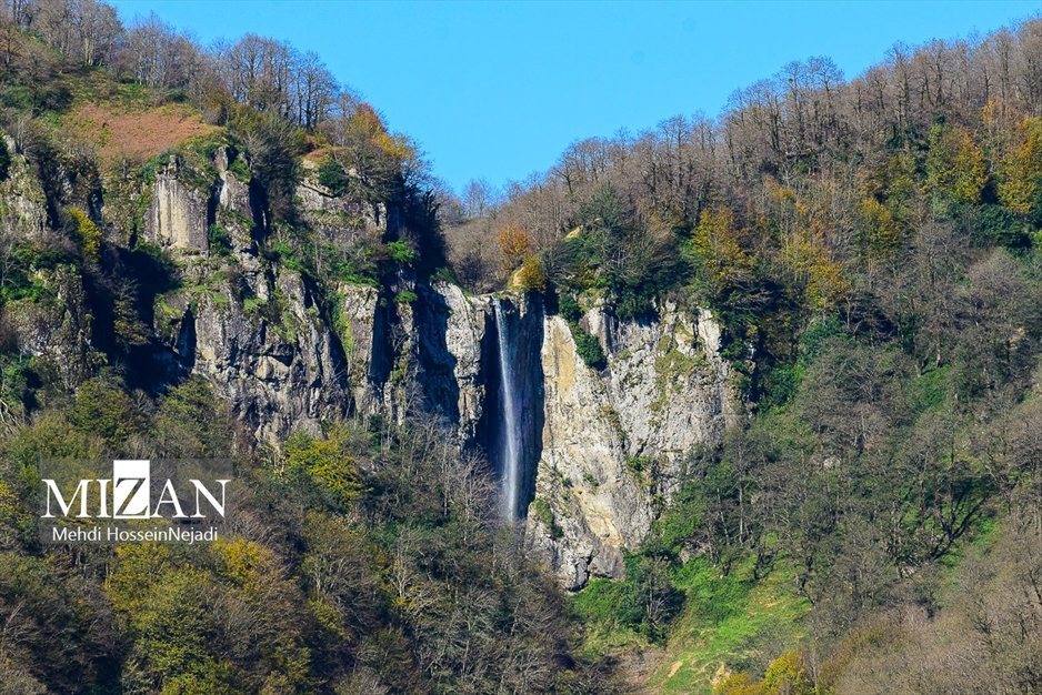 مناظر پاییزی در آبشار لاتون