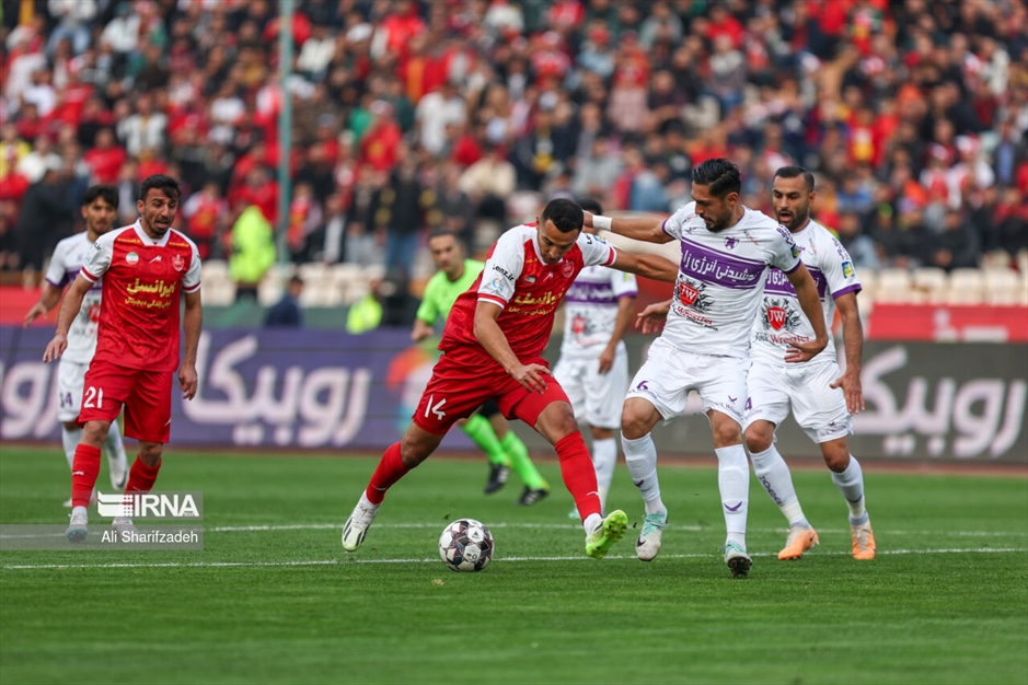 لیگ برتر فوتبال- پرسپولیس و هوادار