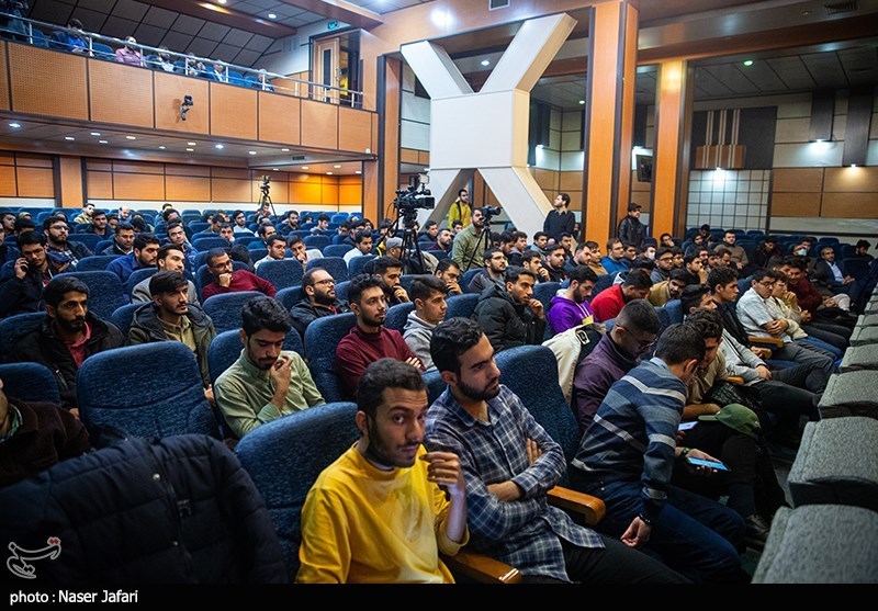 نشست سخنگوی دولت با دانشجویان دانشگاه شهید رجایی