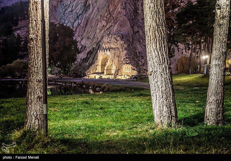 طبیعت پاییزی طاق بستان - کرمانشاه