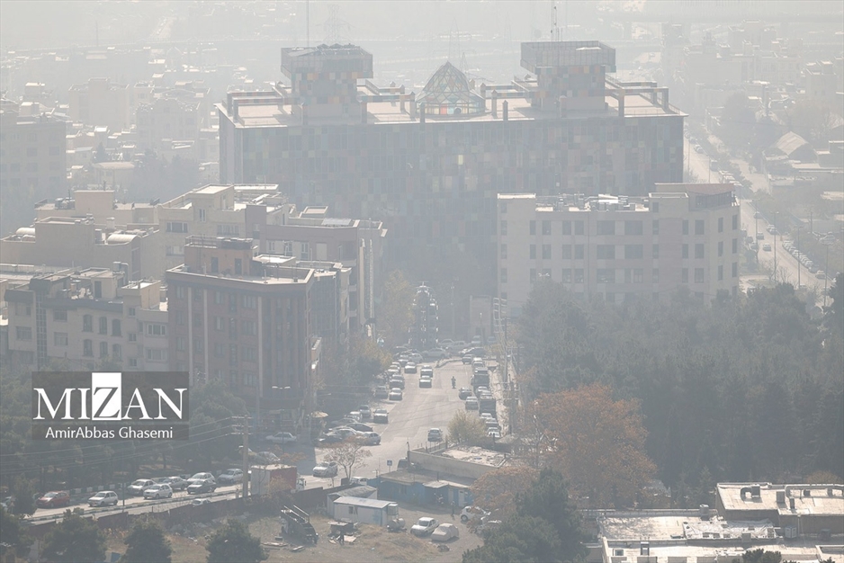 تهران غرق مه دود