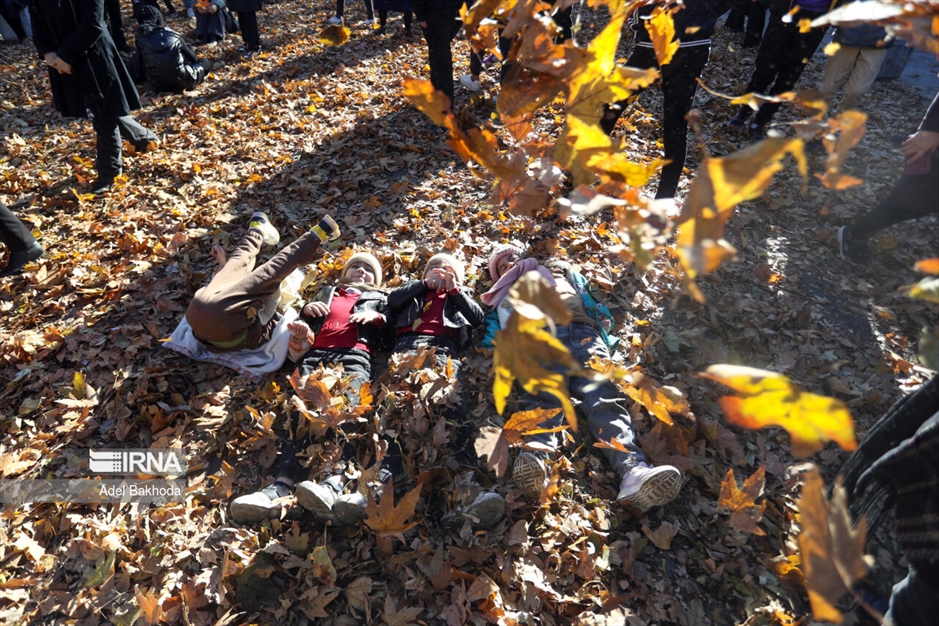 جشنواره برگریزان هگمتانه