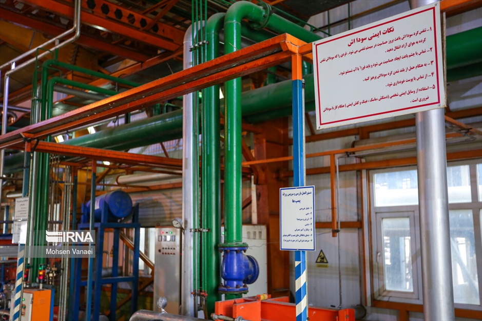  بازدید خبرنگاران از مرکز پایش آلودگی هوا و نیروگاه بعثت