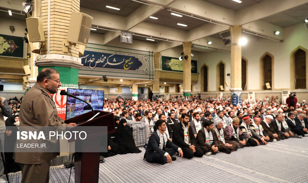 دیدار هزاران نفر از بسیجیان با رهبر معظم انقلاب