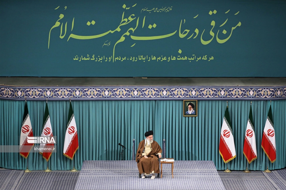 دیدار قهرمانان و مدال‌آوران ورزشی با رهبر انقلاب