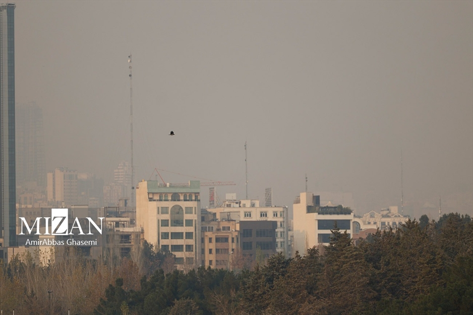 تهران غرق مه دود