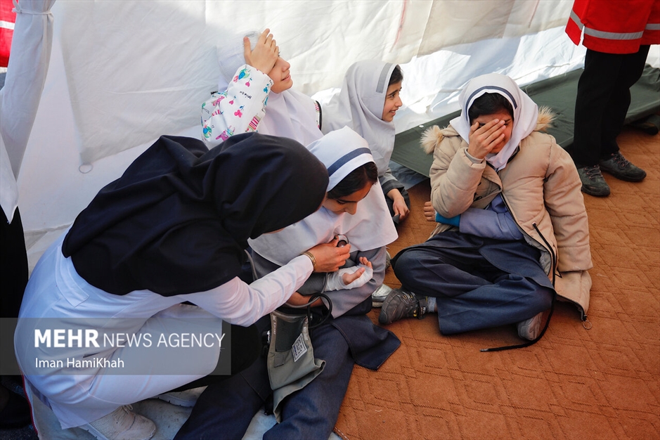 مانور ایمنی و زلزله در مدارس