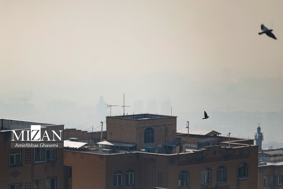 تهران غرق مه دود