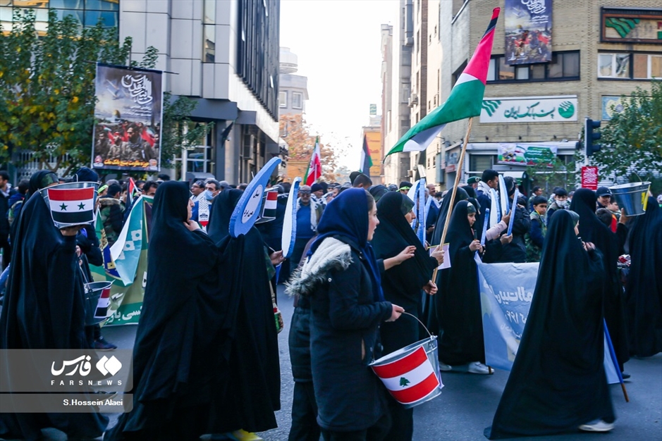 رزمایش ۵۰‌‌ هزار نفری بسیجیان در تهران